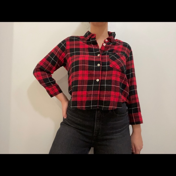 Checked button down shirt 🖤 - Picture 1 of 2